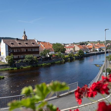 Apartmany Nabrezi Susice Nad Otavou Bagian luar foto
