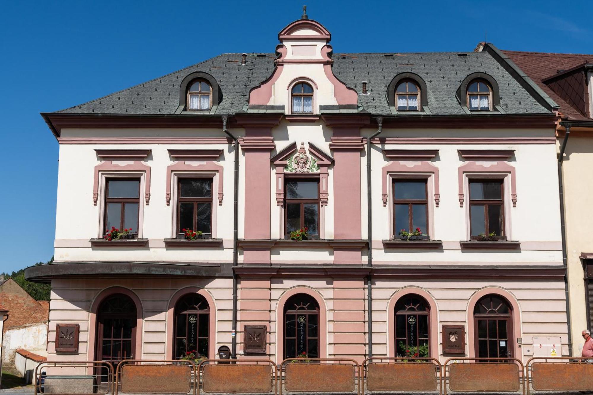 Apartmany Nabrezi Susice Nad Otavou Bagian luar foto